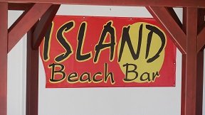 Alonissos restaurants, Island Beach Bar in Leftos Gialos beach