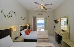 Pension Votsi, Votsi beach on the island of Alonissos in Greece