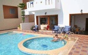 Adonis Hotel in Agia Galini.