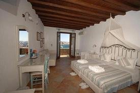 Paradision Hotel in Tourlos, Mykonos