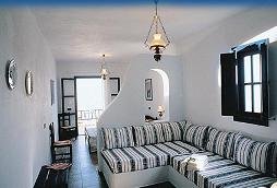 Folegandros, Vrahos Beach Hotel