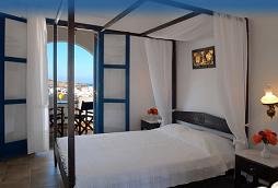 Folegandros, Vrahos Beach Hotel