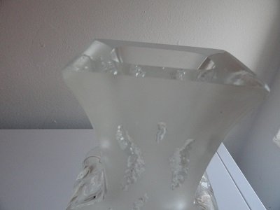 Ingrid Glashutte vaas Exquisite, Lalique stijl