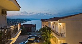 Lazaridis Luxury Studios & Apartments in Nea Roda, Halkidiki
