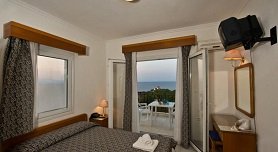 Lazaridis Luxury Studios & Apartments in Nea Roda, Halkidiki