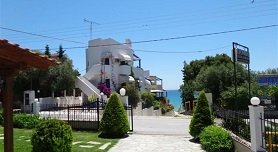 Leonidas Studio Apartments in Mola Kalyva, Halkidiki