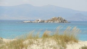 Mikri Vigla beach