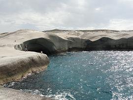 Milos, Sarakiniko Beach
