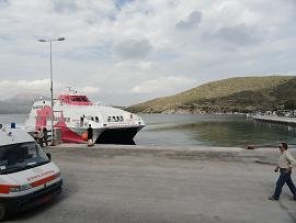 Milos veerboten, Milos ferries