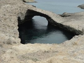 Milos, Papafragas Beach