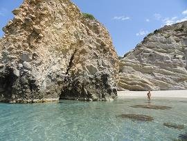 Milos, Firiplaka Beach