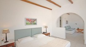 Kalo Livadi Beach, Archipelagos Hotel