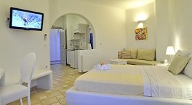 Paros Hotels, Yades Studios & Apartments in Naoussa