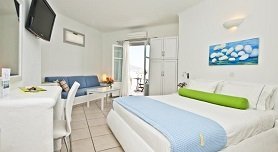 Paros Hotels, Yades Studios & Apartments in Naoussa