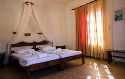 Hesperia Hotel in Karlovassi