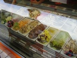 Samos, Pythagorion, Orange lunchroom & ice cream