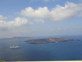 Kameni islands santorini