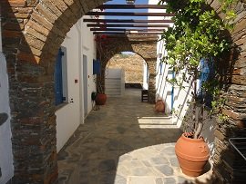 Sifnos, Fassoulou Studios in Faros