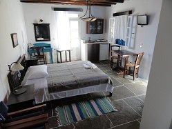 Sifnos, Fassoulou Studios in Faros