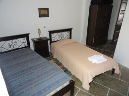 Sifnos, Fassoulou Studios in Faros