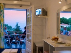 Skopelos, Ostria Hotel